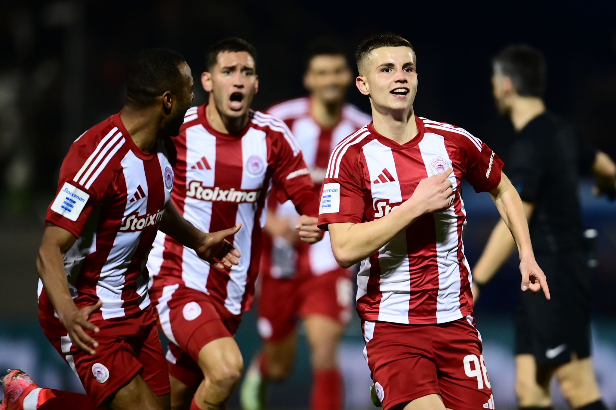 Thần tượng của Christos Mouzakitis chính là Luka Modric